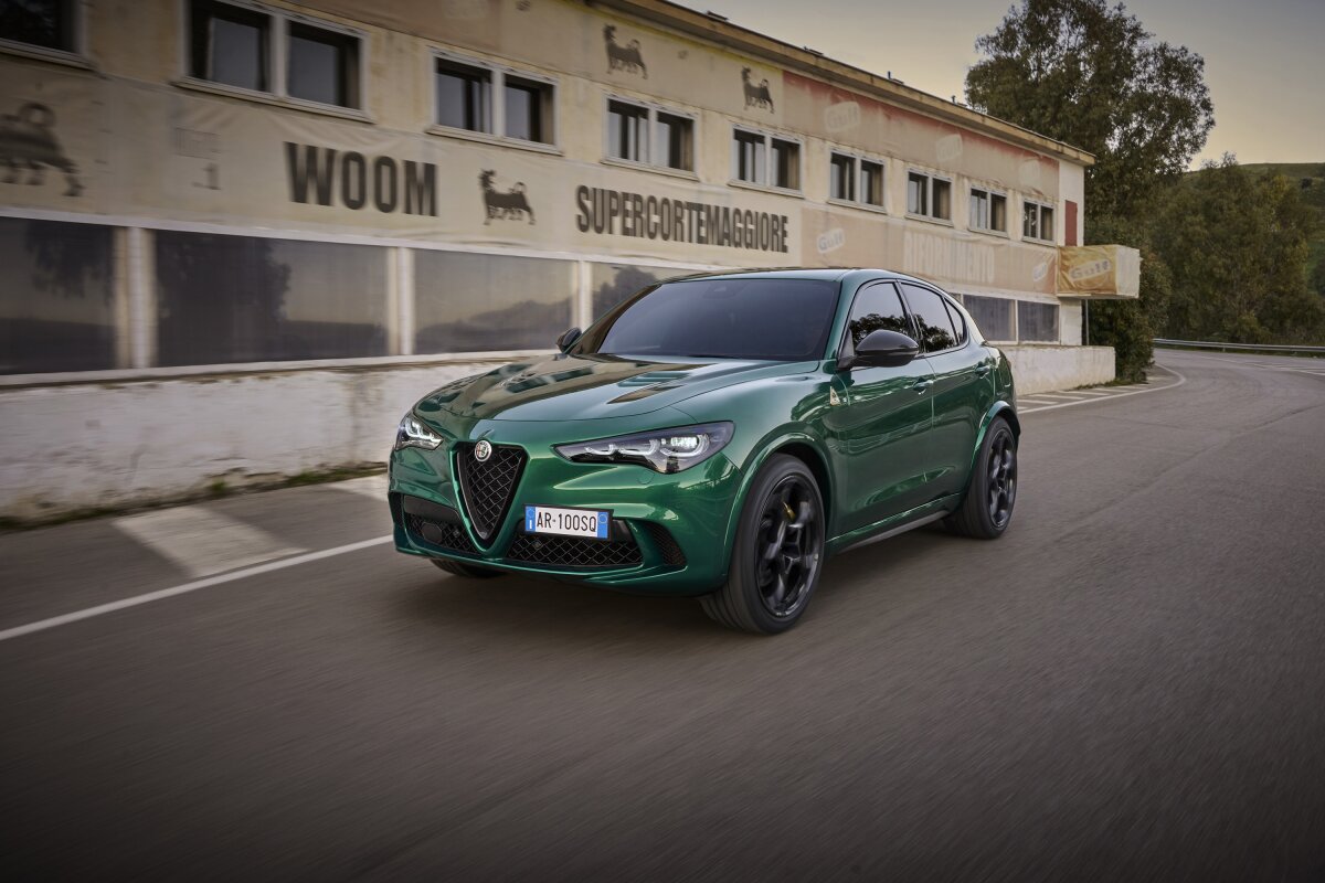 Alfa Romeo Stelvio Quadrifoglio Alfa Romeo Stelvio Quadrifoglio