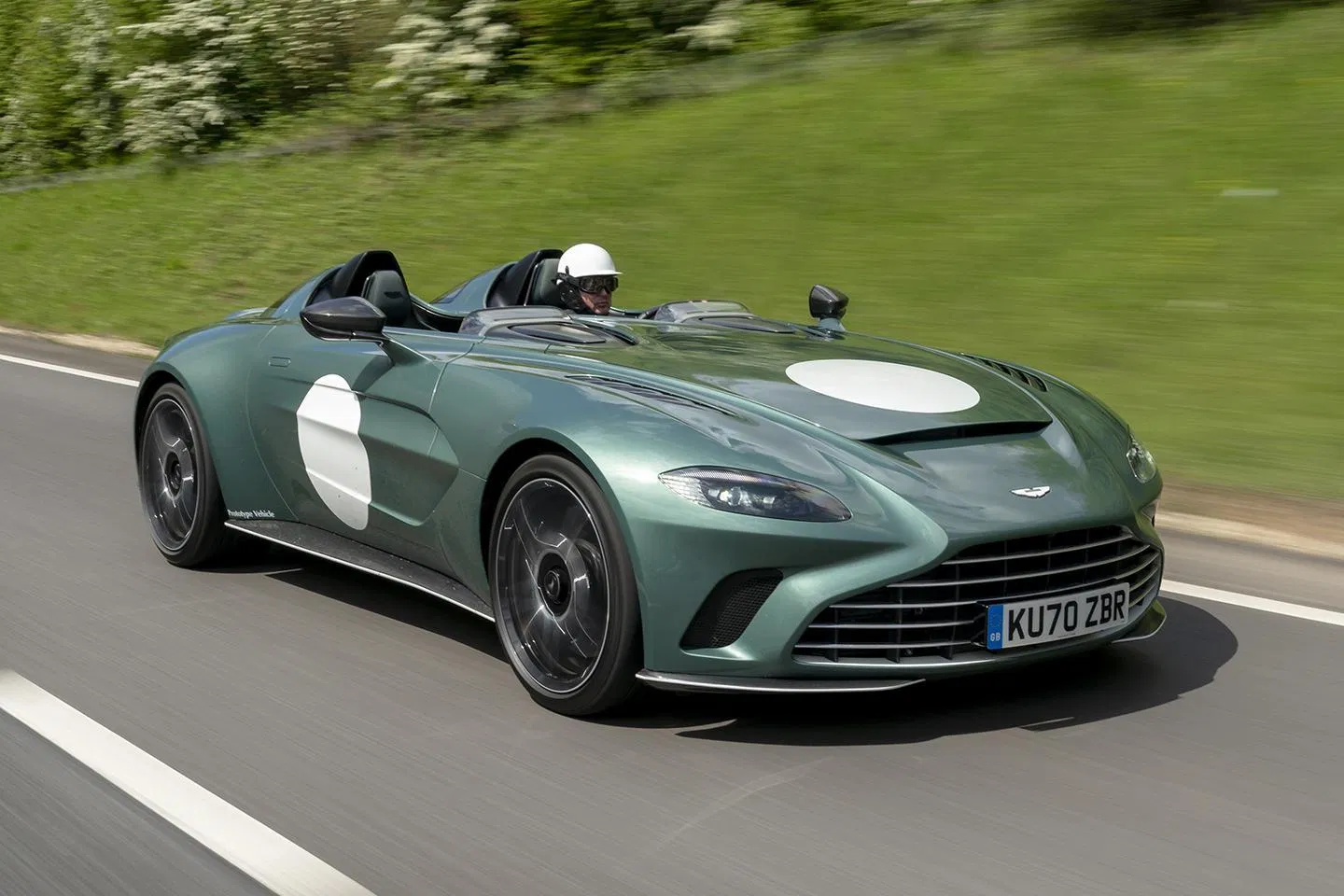 Aston Martin V12 Speedster Aston Martin V12 Speedster