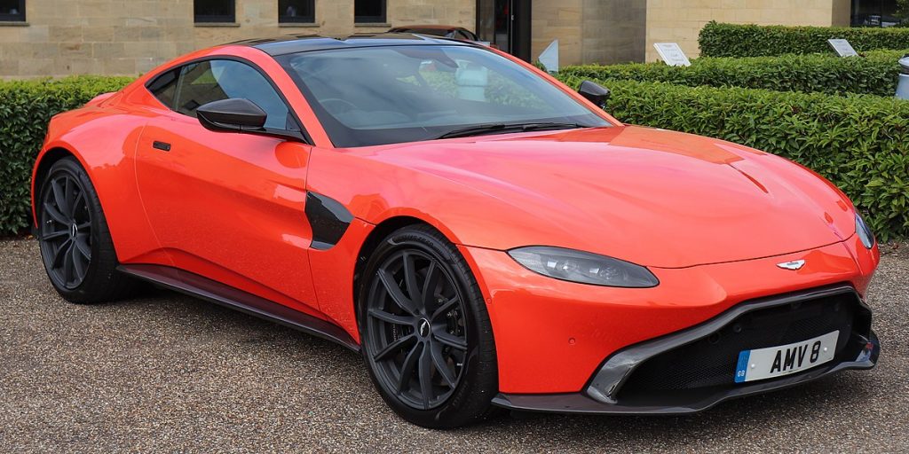 Aston Martin Vantage (Mercedes AMG V8) 2 Aston Martin Vantage (Mercedes AMG V8) 2