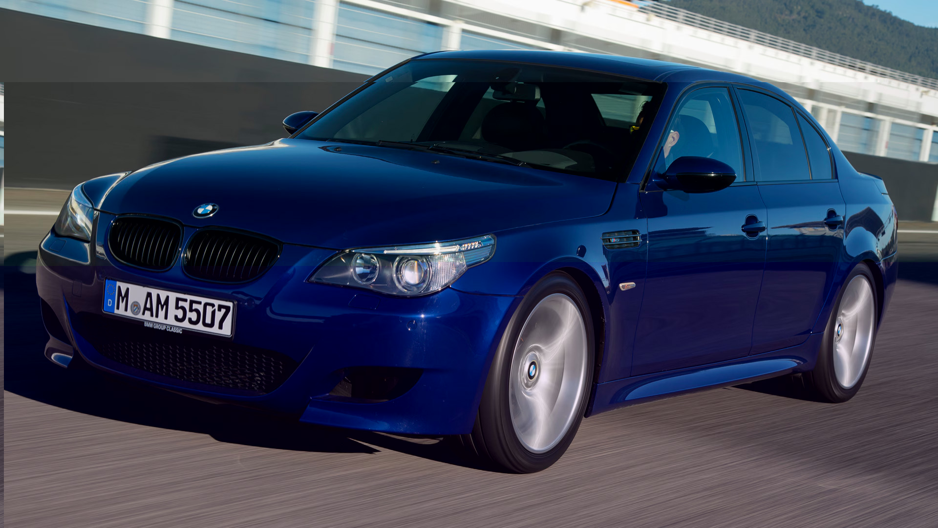 BMW E60 M5 BMW E60 M5