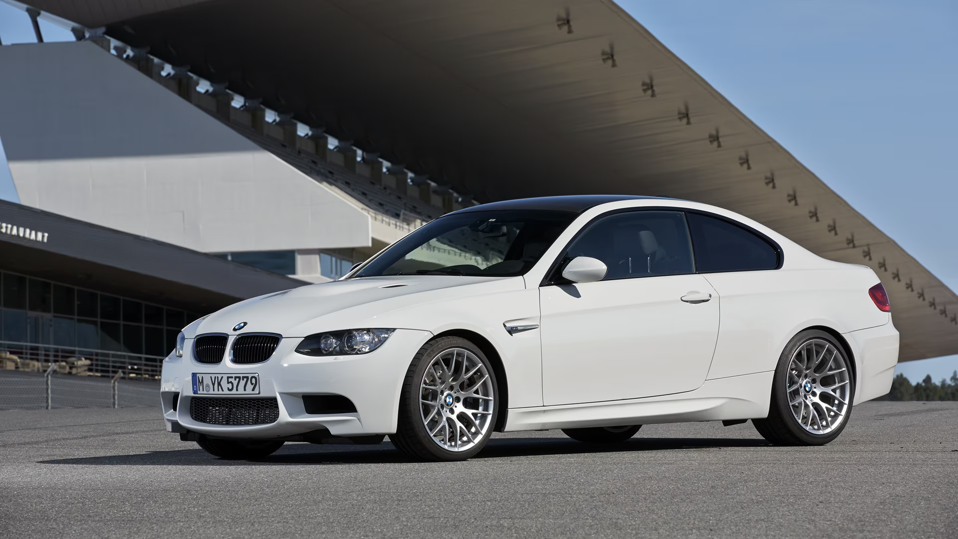 BMW M3 (E9092) BMW M3 (E9092)