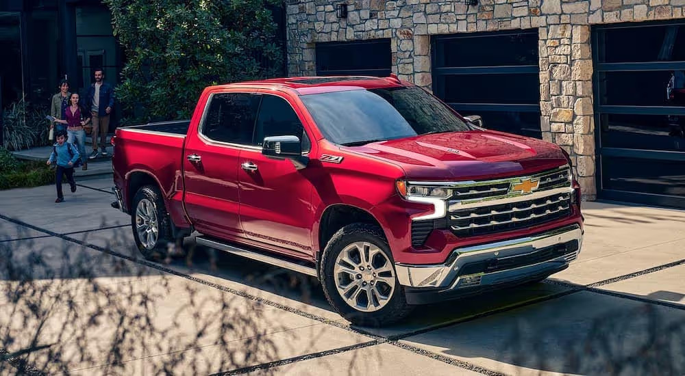 Chevrolet Silverado 1500 WT 5.3L Crew Cab Short Bed