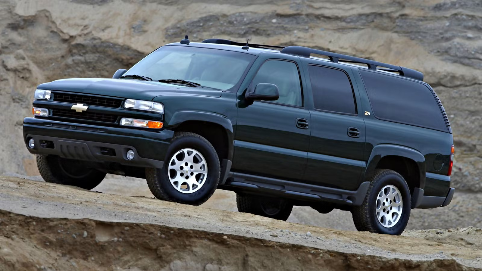 Chevrolet Suburban (4) Chevrolet Suburban (4)