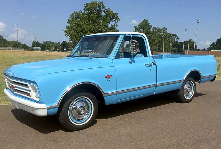 Chevrolet Trucks with Small Block V8 (1967 2002) Chevrolet Trucks with Small Block V8 (1967 2002)