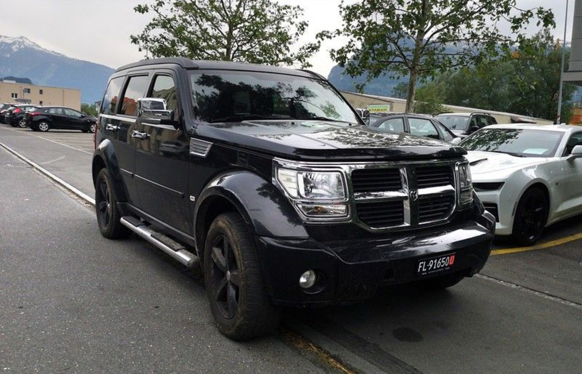 Dodge Nitro (2007–2012) Dodge Nitro (2007–2012)