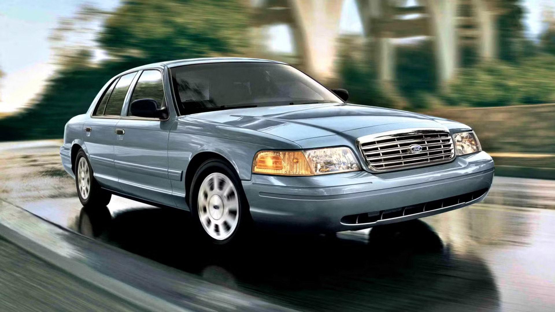Ford Crown Victoria (1) Ford Crown Victoria (1)