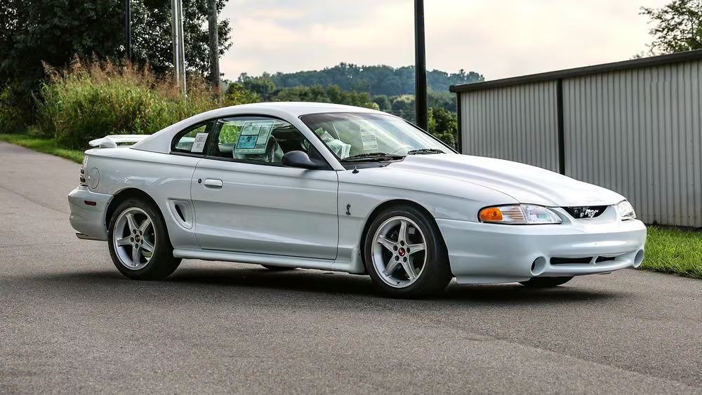 Ford Mustang SVT Cobra Ford Mustang SVT Cobra