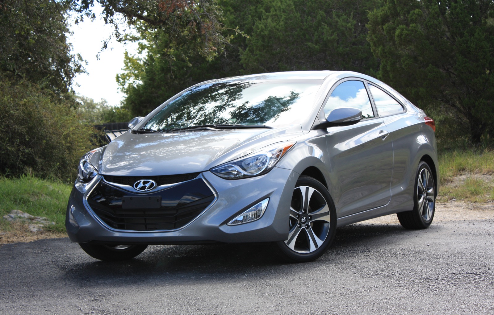 Hyundai Elantra (2013) Hyundai Elantra (2013)
