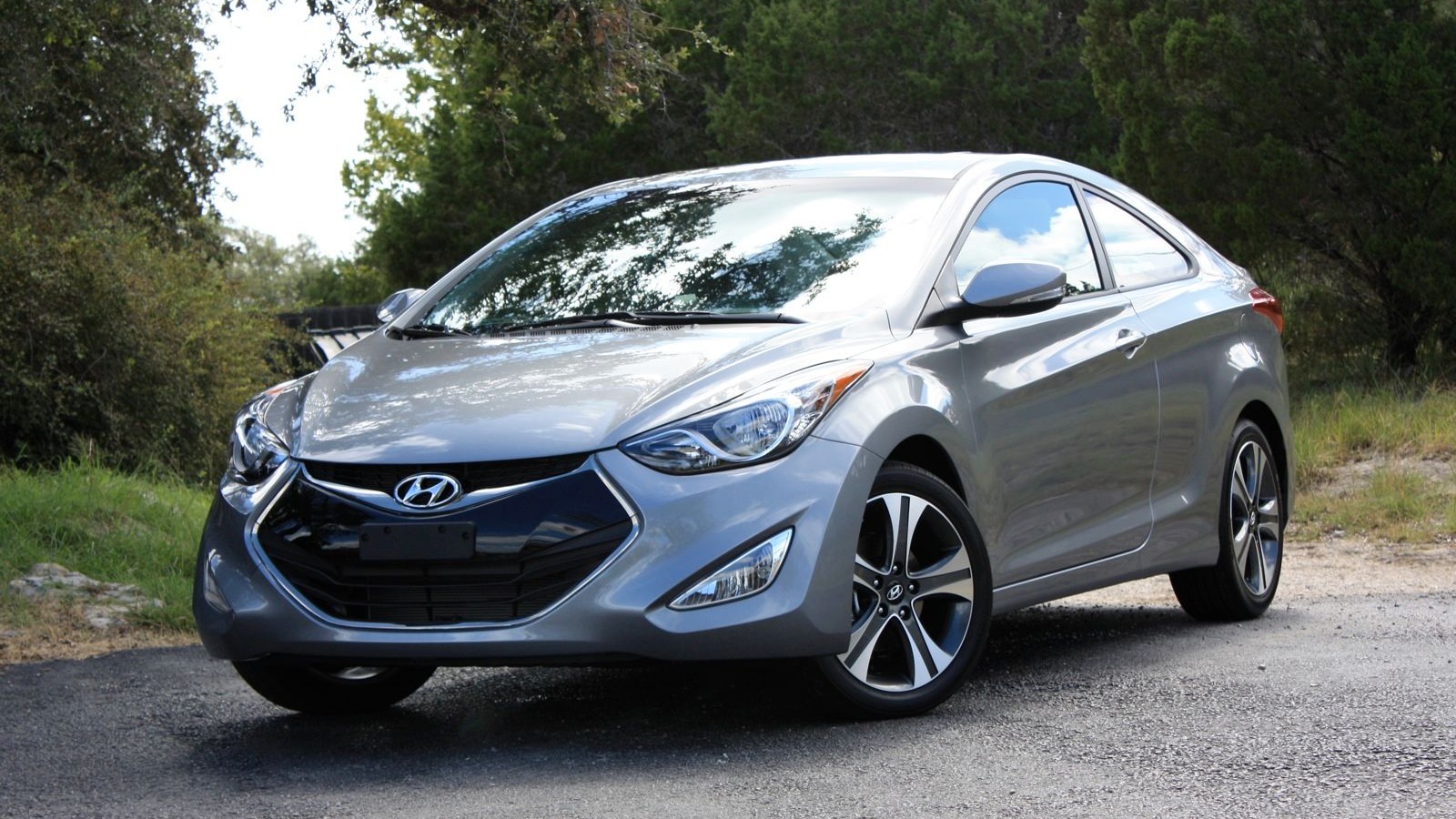 Hyundai Elantra (2013) Hyundai Elantra (2013)