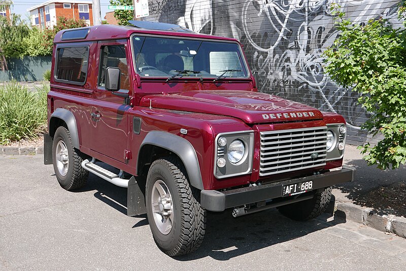 Land Rover Defender 110 (1983 2016) Land Rover Defender 110 (1983 2016)