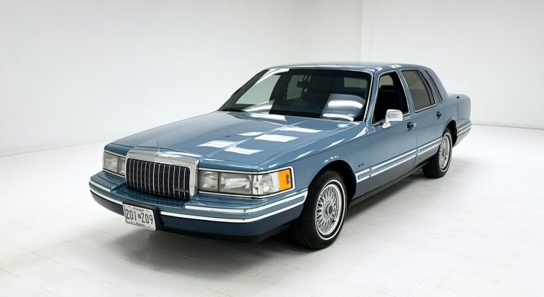 Lincoln Town Car