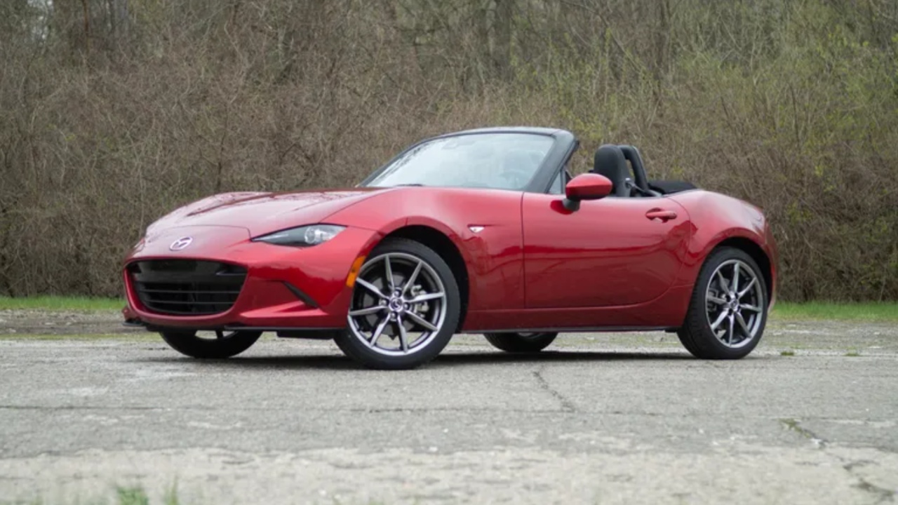 Mazda MX 5 Miata (4) Mazda MX 5 Miata (4)