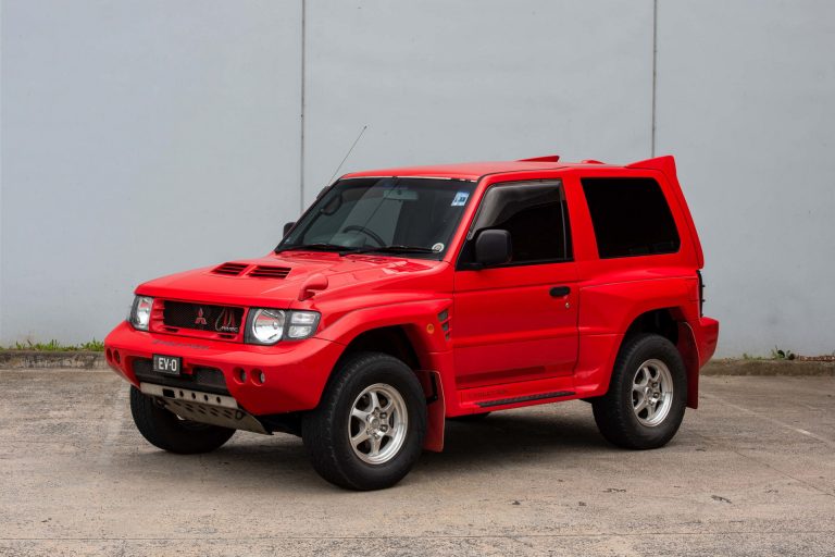 Mitsubishi Pajero Evolution4