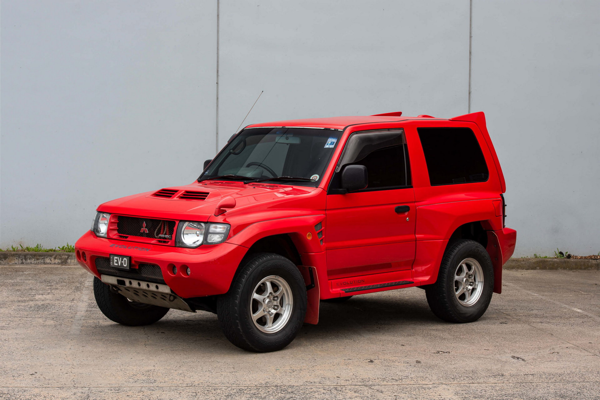 Mitsubishi Pajero Evolution4