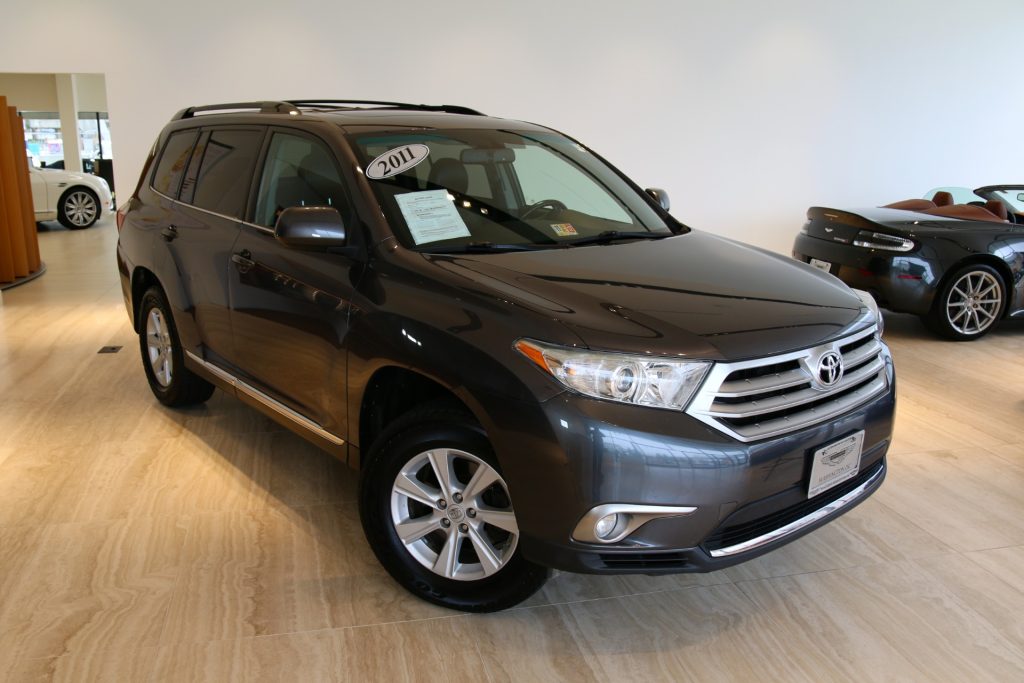 The 2011 Toyota Highlander The 2011 Toyota Highlander