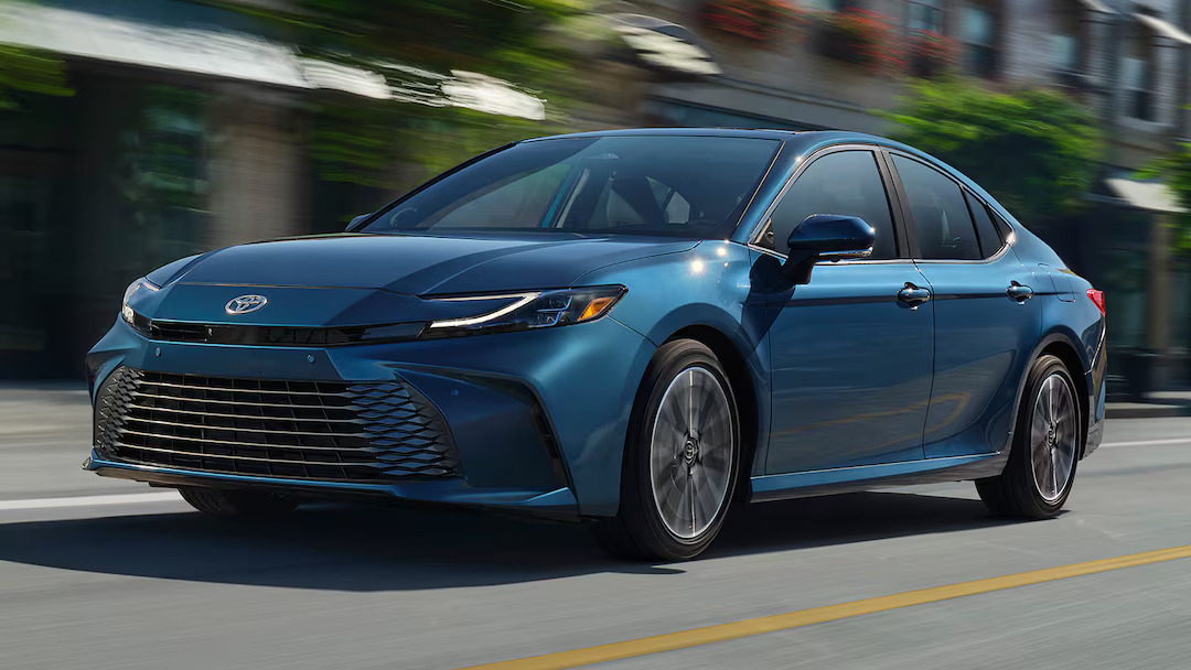 Toyota Camry (2) Toyota Camry (2)