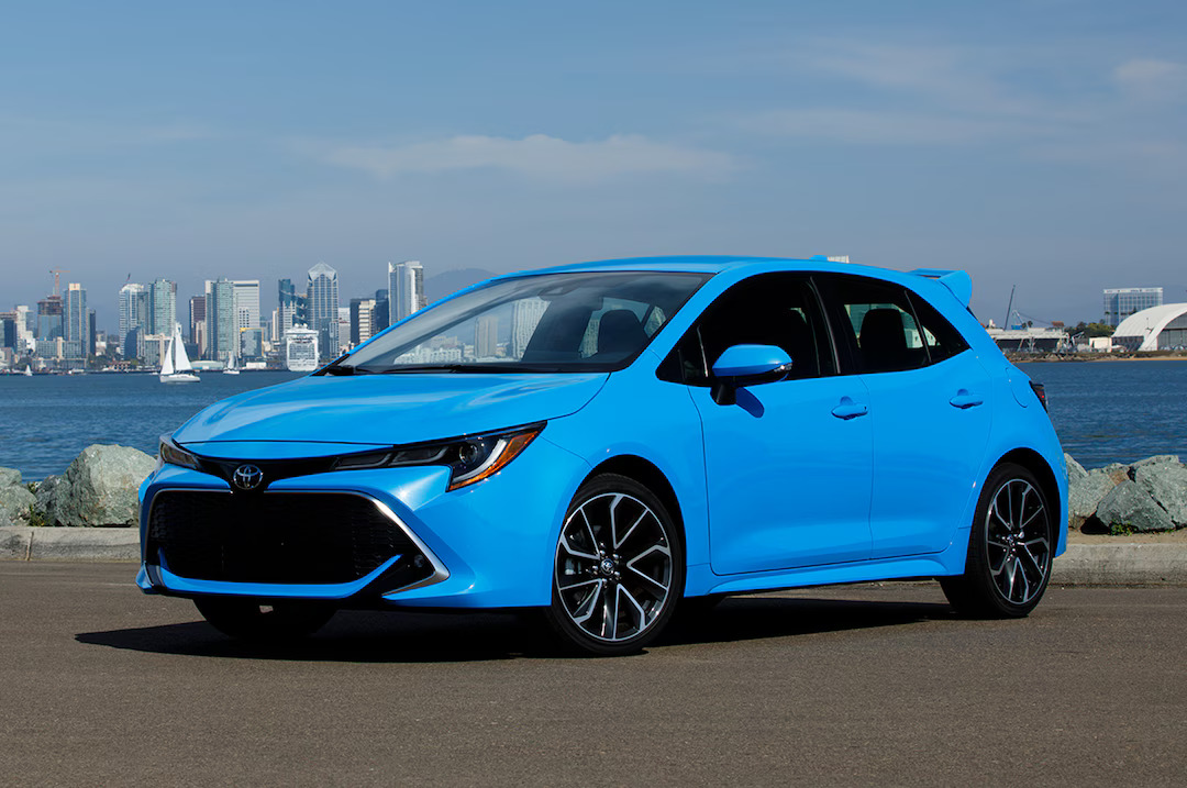 Toyota Corolla Hatchback (1)