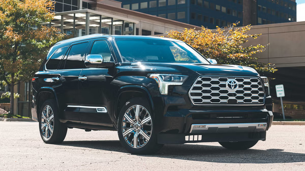 Toyota Sequoia (2) Toyota Sequoia (2)