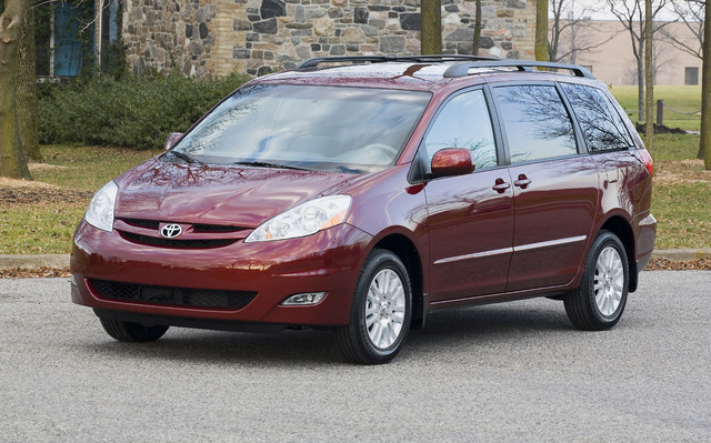 Toyota Sienna (1998 2010) Toyota Sienna (1998 2010)