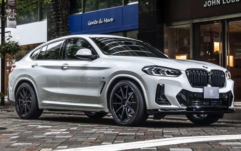 2023 BMW X4 featured