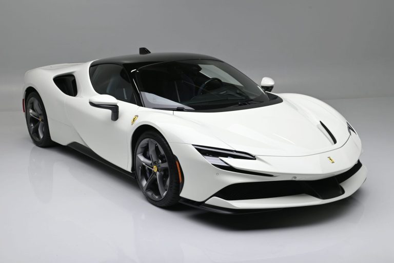 2024 Ferrari SF90 Stradale1