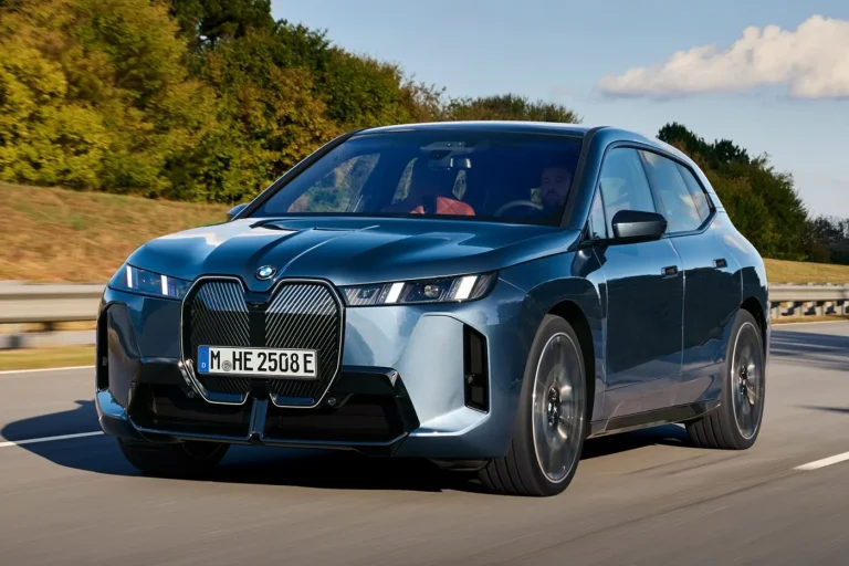 2025 BMW iX