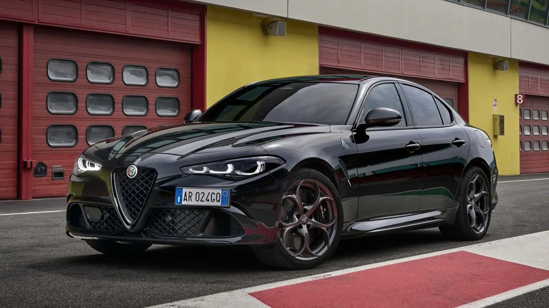 Alfa Romeo Giulia Alfa Romeo Giulia
