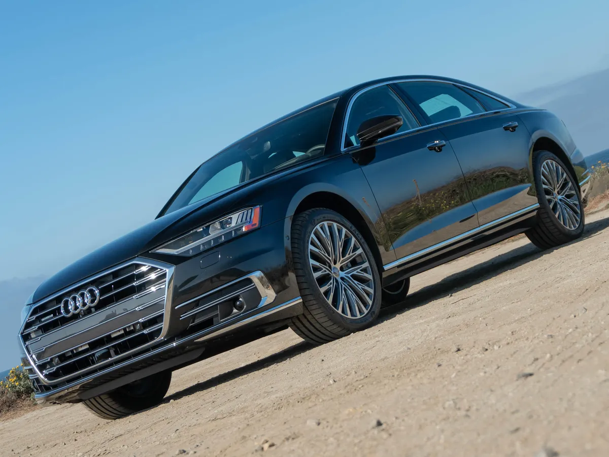 Audi A8 L1