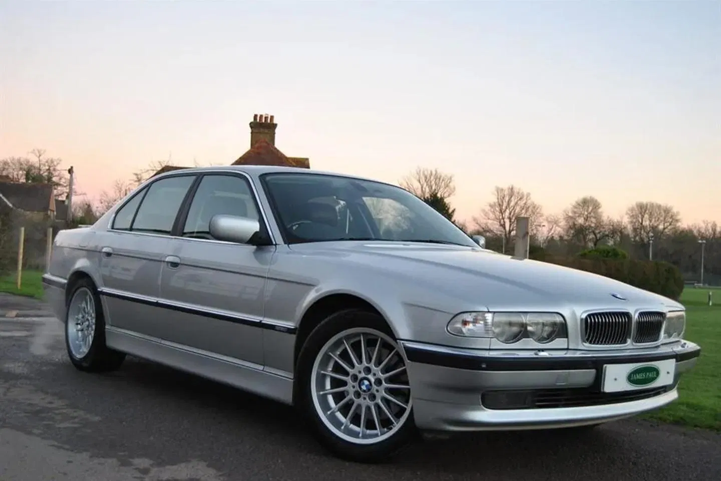 BMW 7 Series (E38)