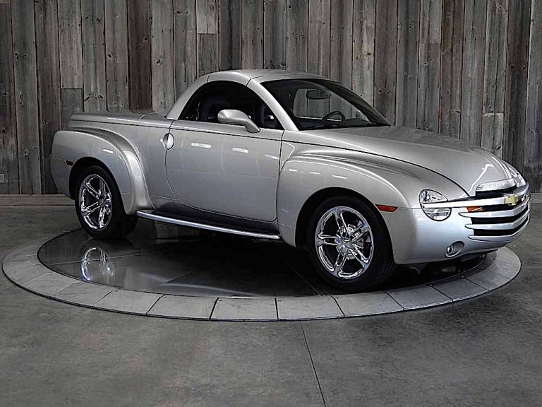 Chevrolet SSR (2003–2006) featured