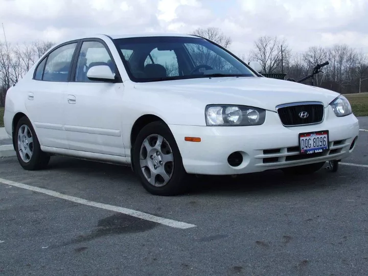 Hyundai Elantra (2001) Hyundai Elantra (2001)