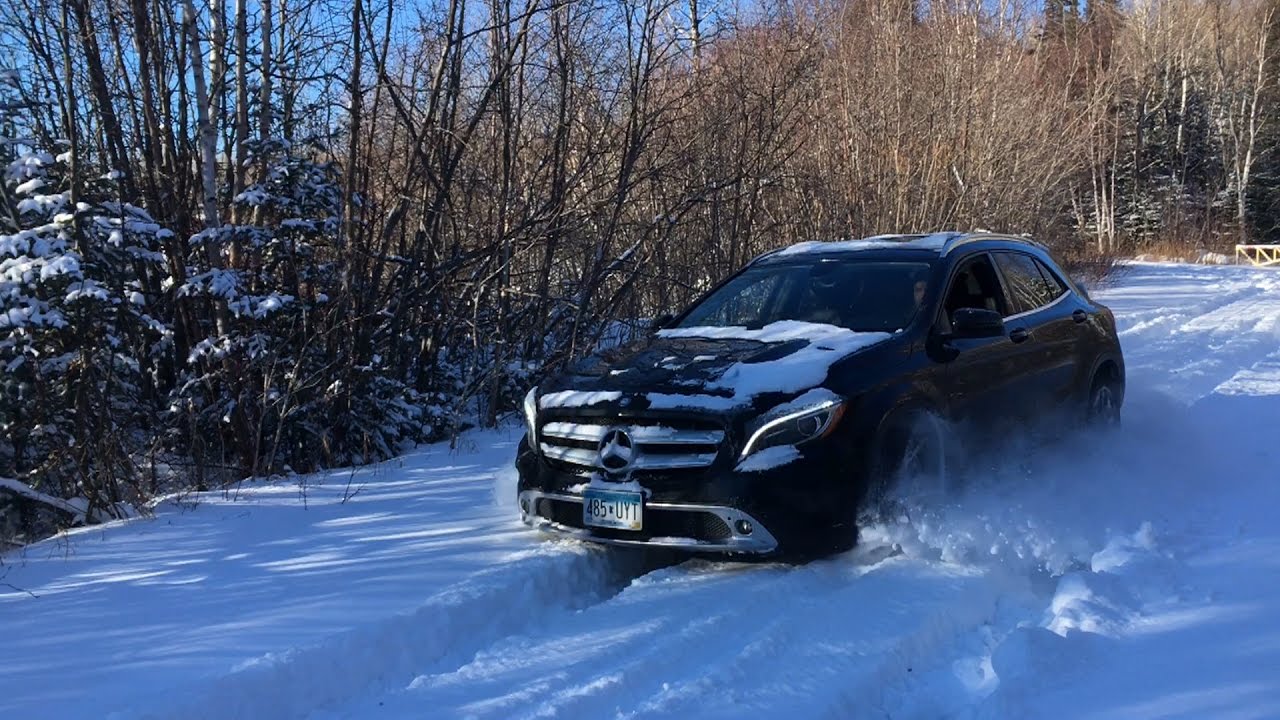 Mercedes Benz GLA 4MATIC in Deep Snow