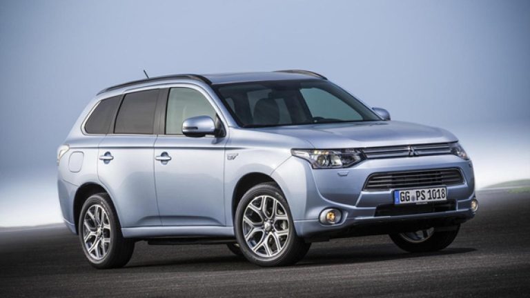 Mitsubishi Outlander PHEV featured