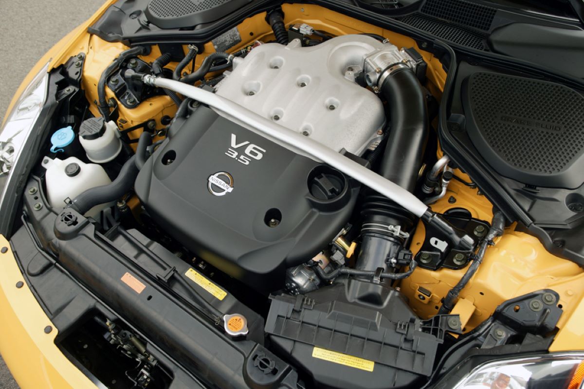 Nissan VQ V6 Engine