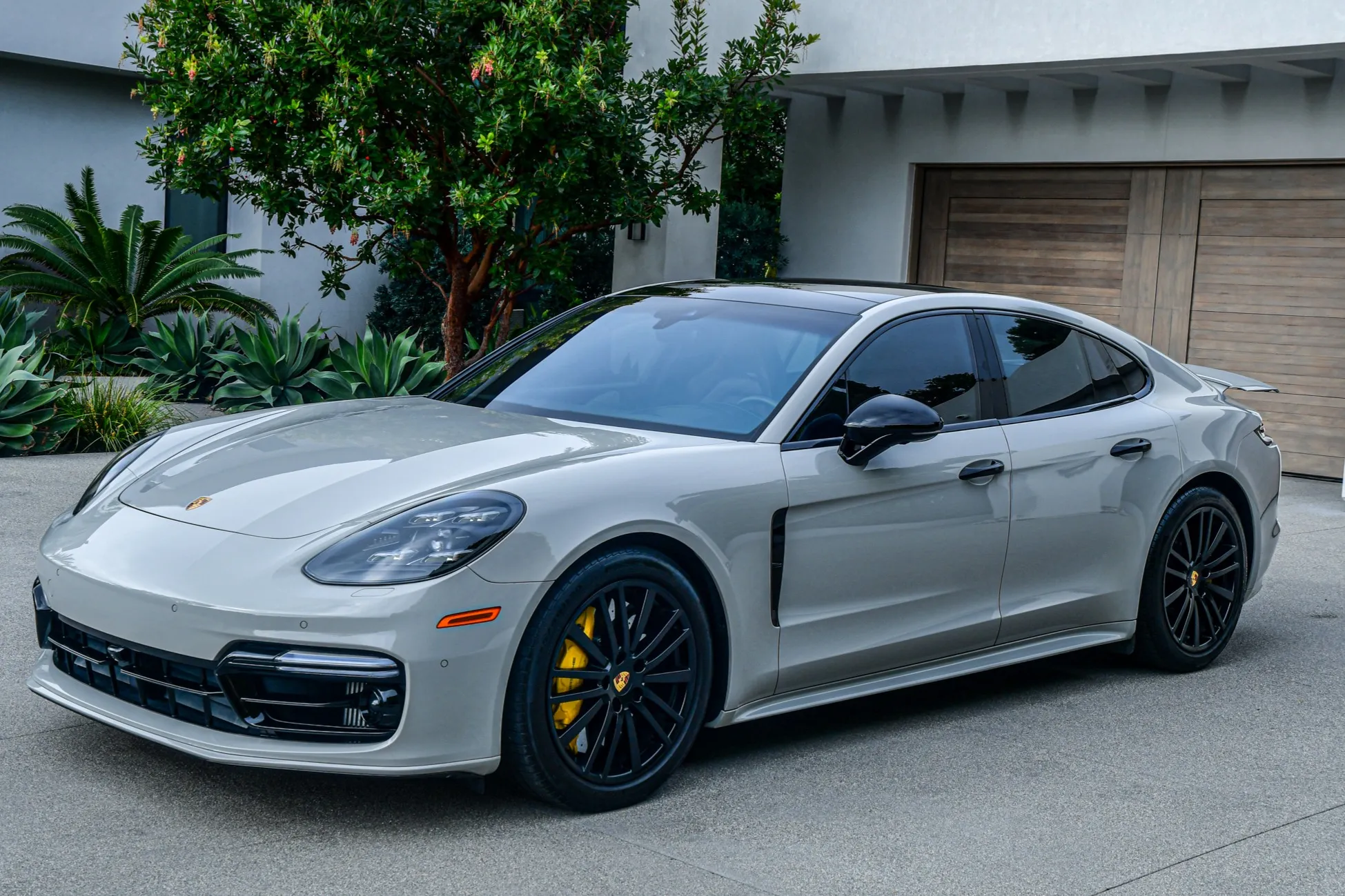 Porsche Panamera GTS Porsche Panamera GTS