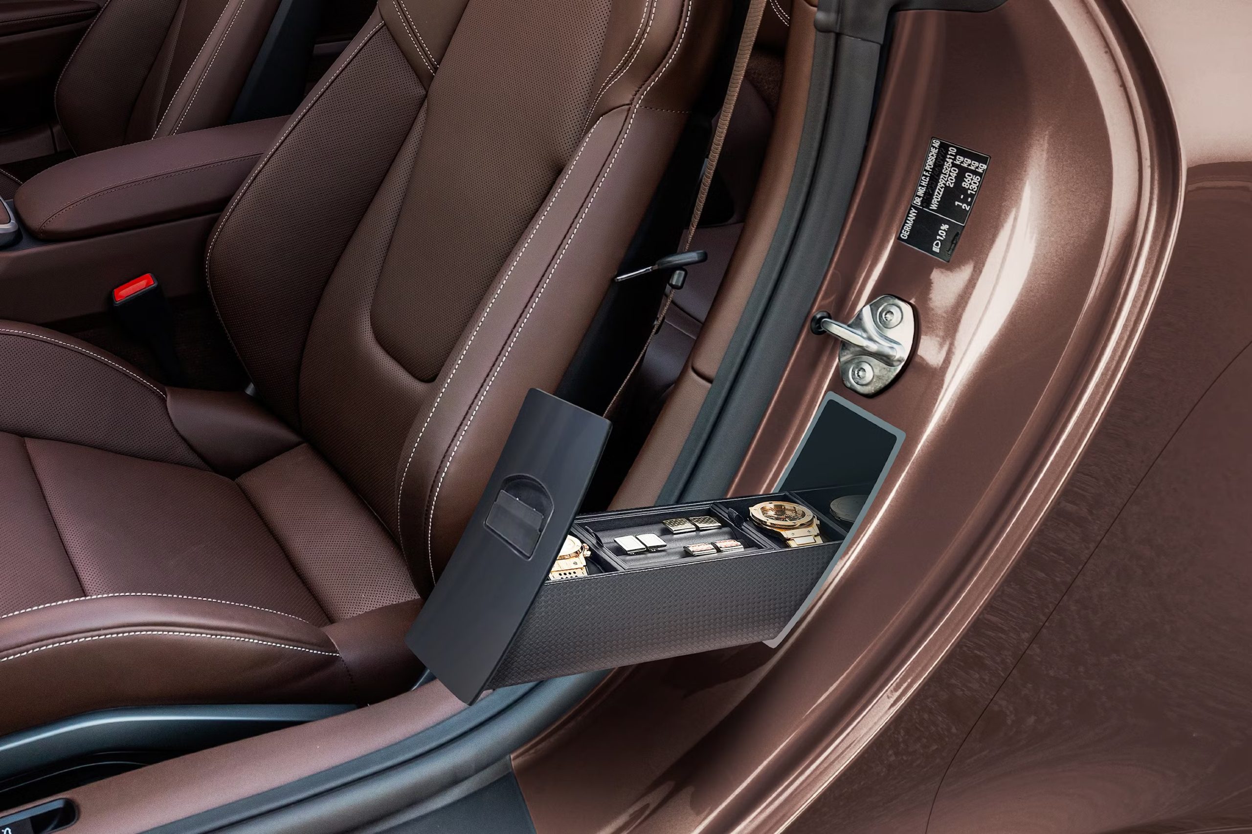 Porsche’s Concealed Door Frame Cubby (1)