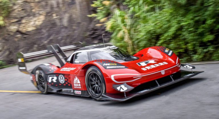 The Electric VW ID. R (2)