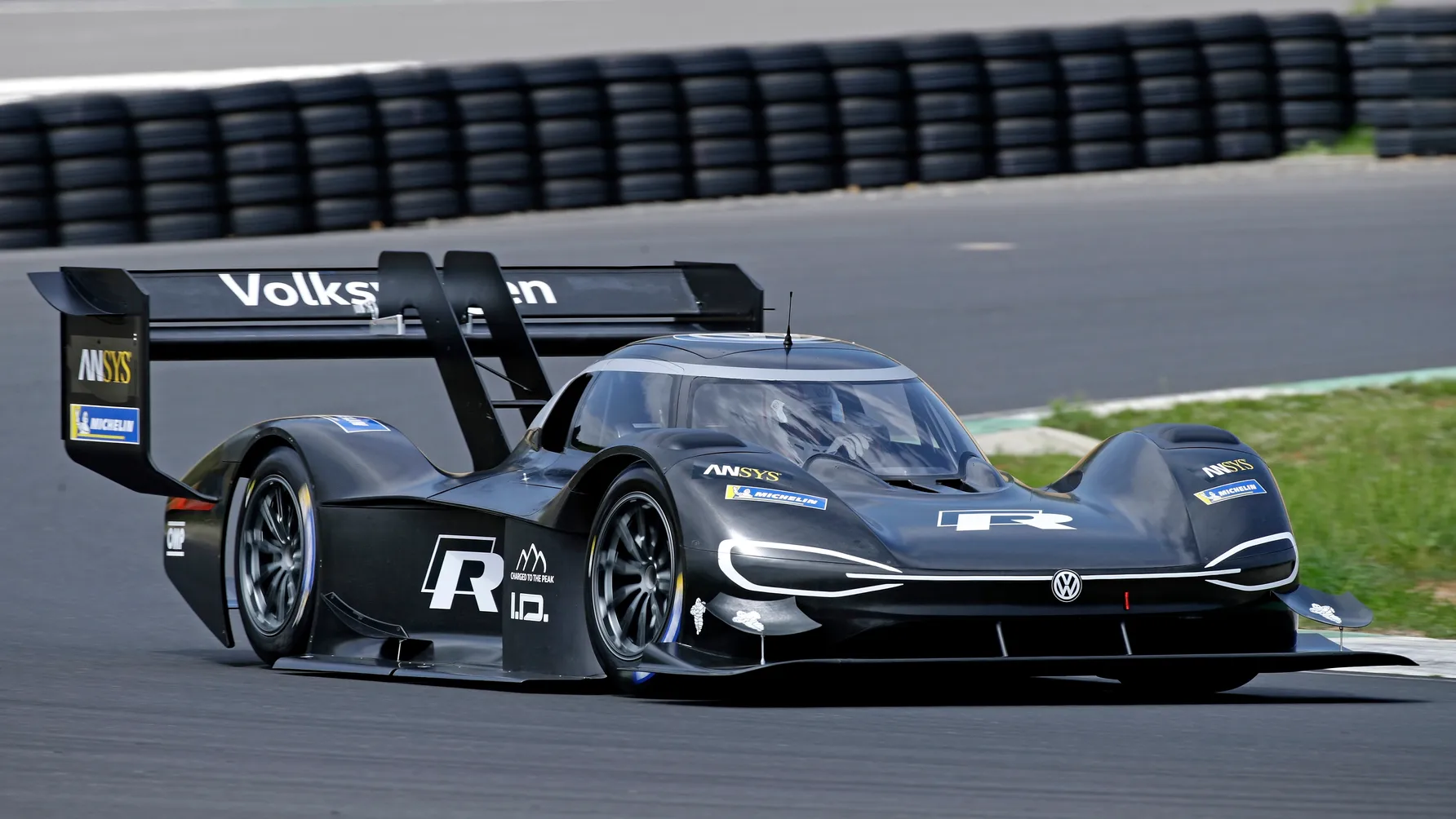 The Electric VW ID. R (4) The Electric VW ID. R (4)
