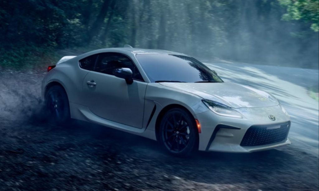 Toyota GR86 (2)