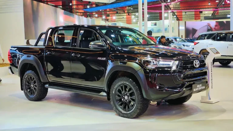 Toyota Hilux Black Edition