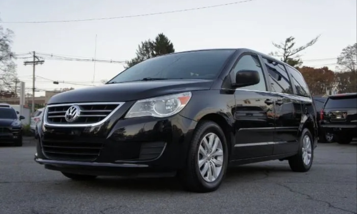 10 Minivans That Last For Multiple Generations DAX Street 10 Minivans That Last For Multiple Generations DAX Street