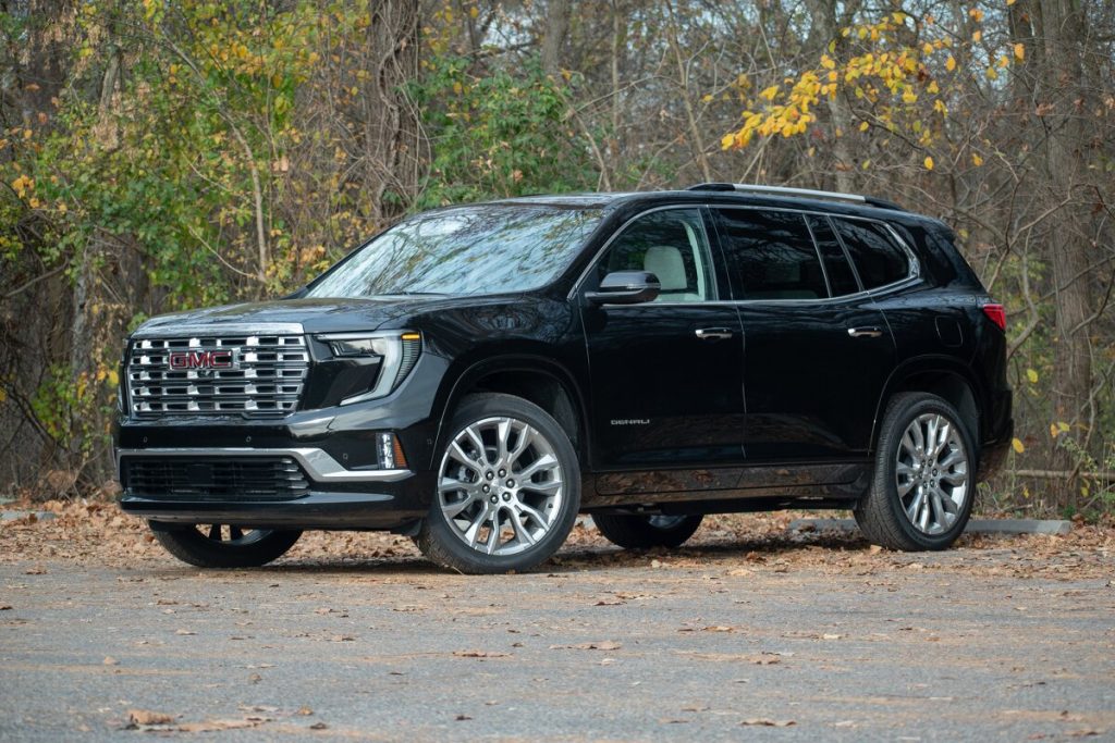 10 Hacks That Extend a GMC Acadia Limited’s Road Life - DAX Street