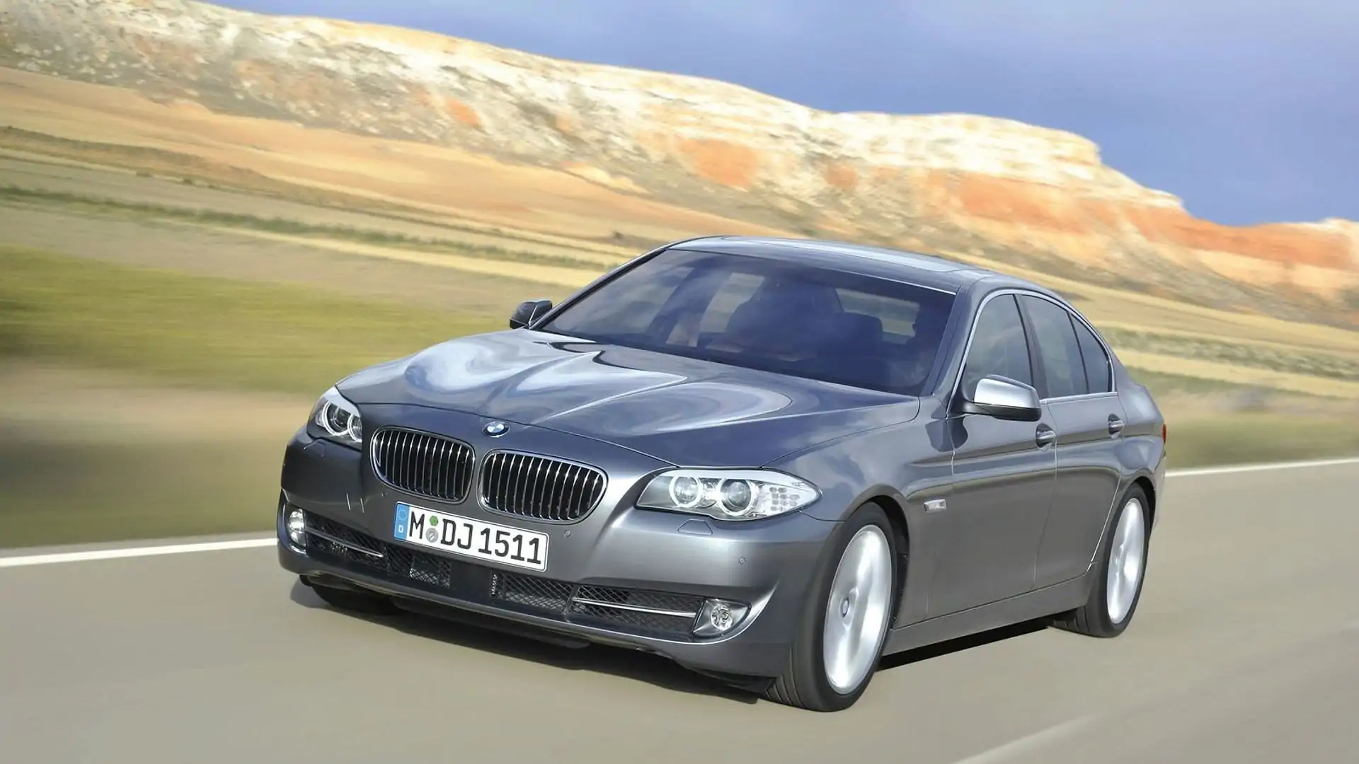BMW 5 Series (2011–2016, F10) BMW 5 Series (2011–2016, F10)