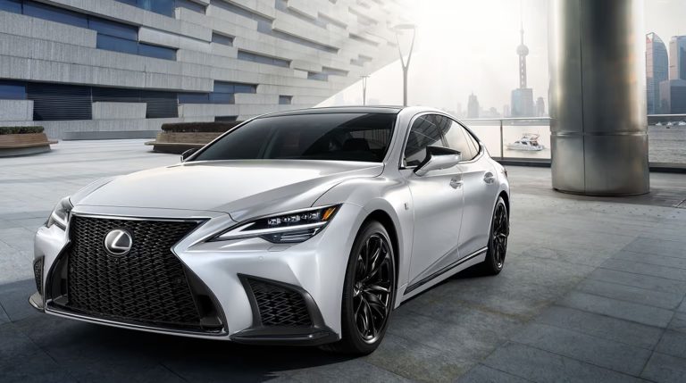 Lexus LS (1)