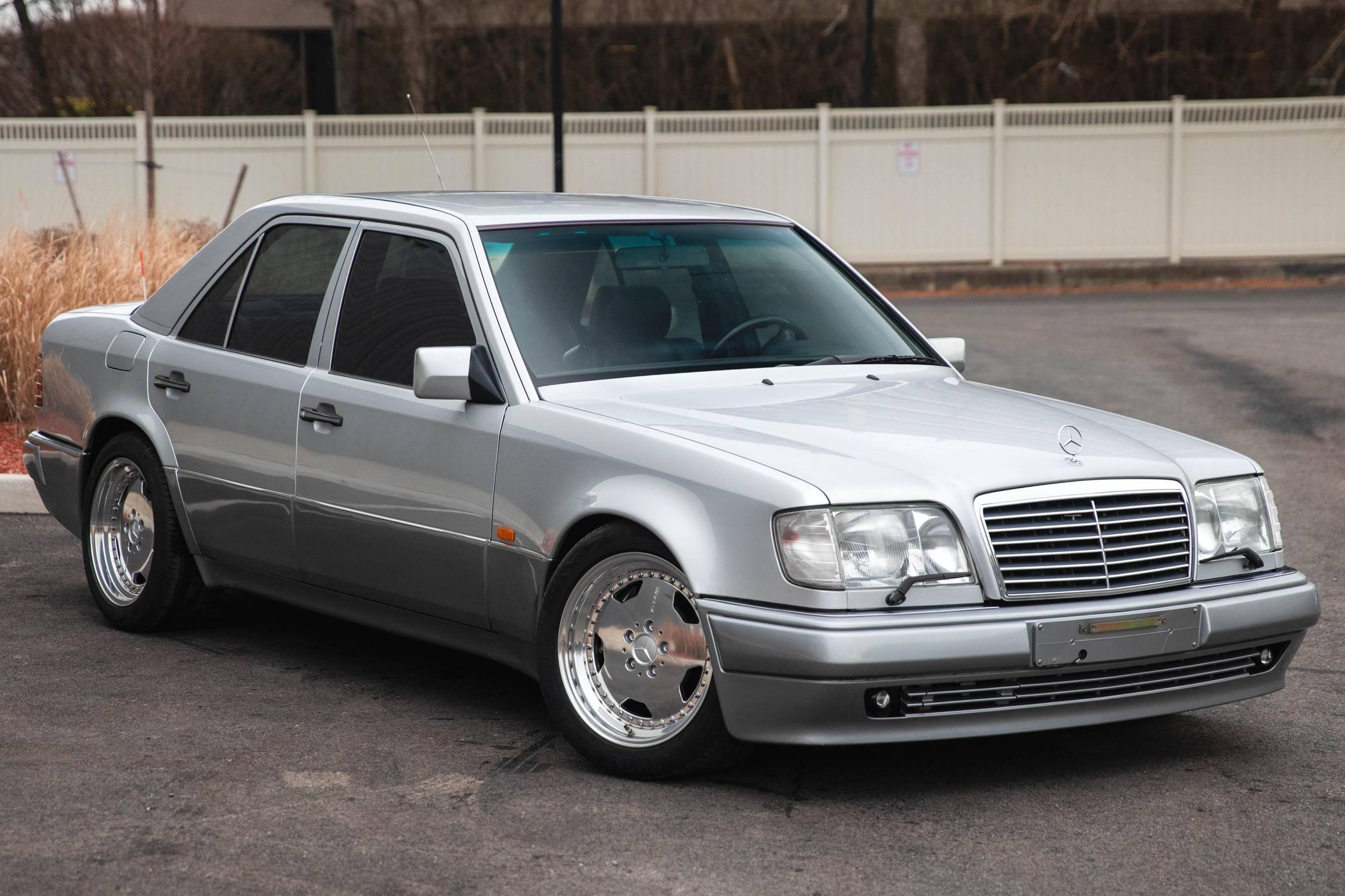 Mercedes Benz E 60 AMG Mercedes Benz E 60 AMG
