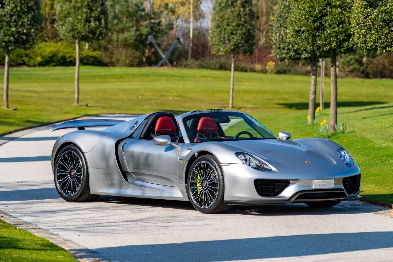 Porsche 918 Spyder Porsche 918 Spyder