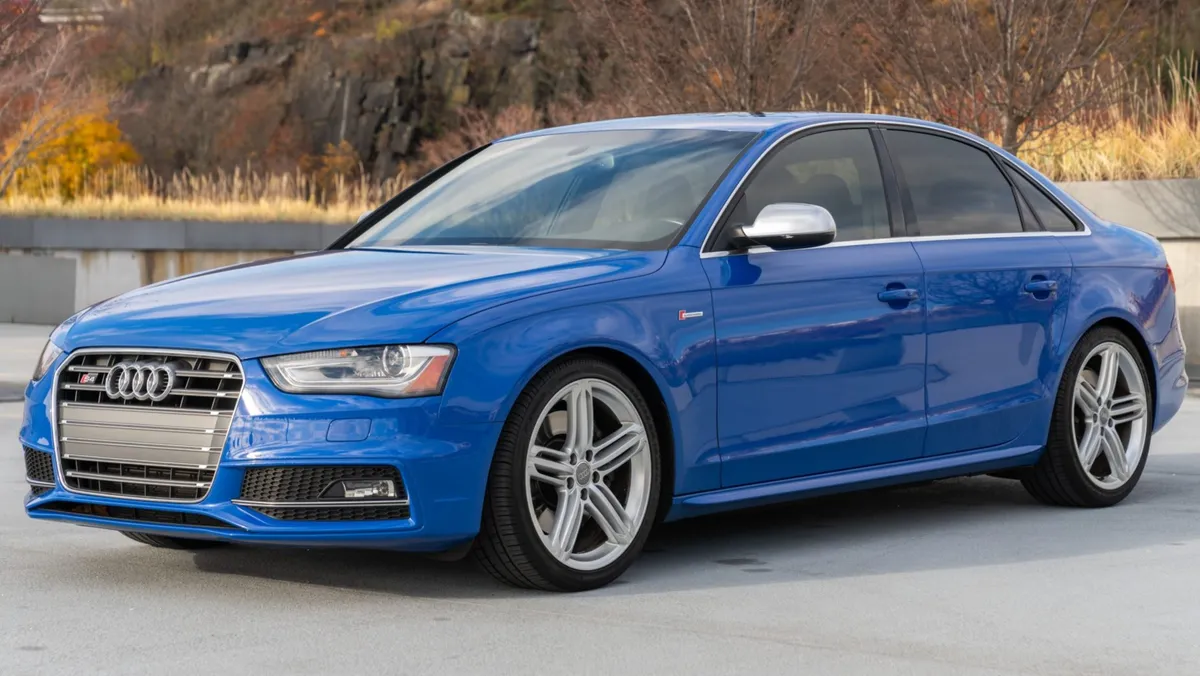 Audi S4 (B8) Audi S4 (B8)