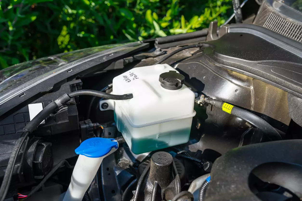 Top Off Coolant and Water Safely Top Off Coolant and Water Safely