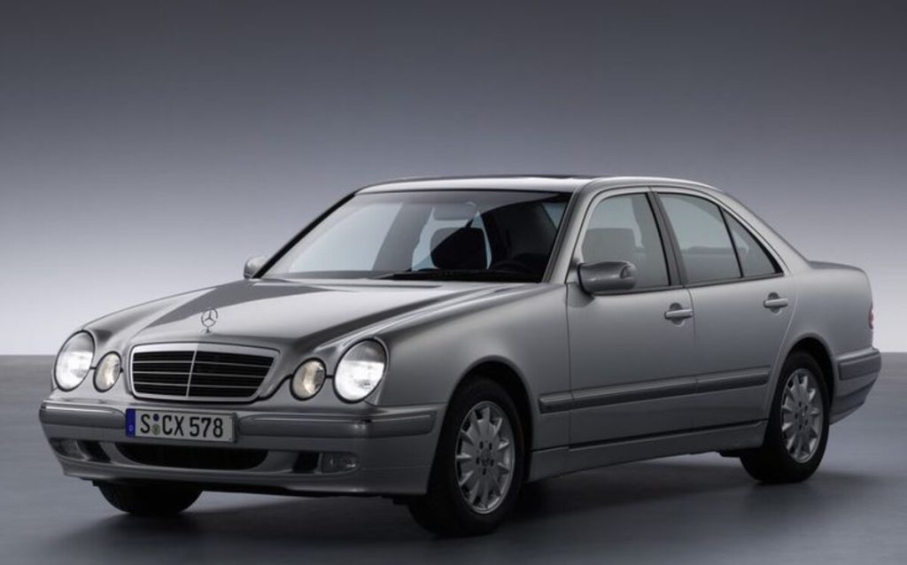 1997 Mercedes-Benz E-Class (W210) 