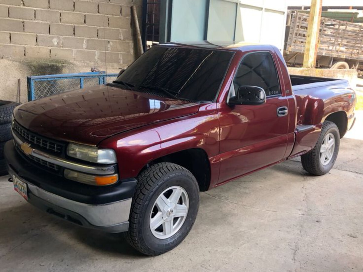  Chevrolet Silverado (2002)